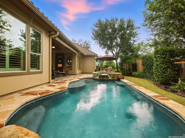 135 Penns Way, Shavano Park, TX 78231