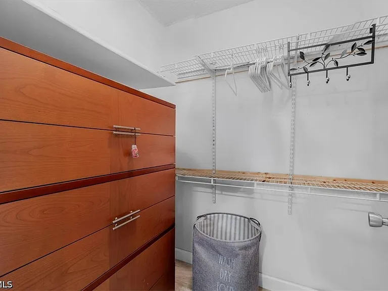 108 SE 47th St #102 — Photo 30