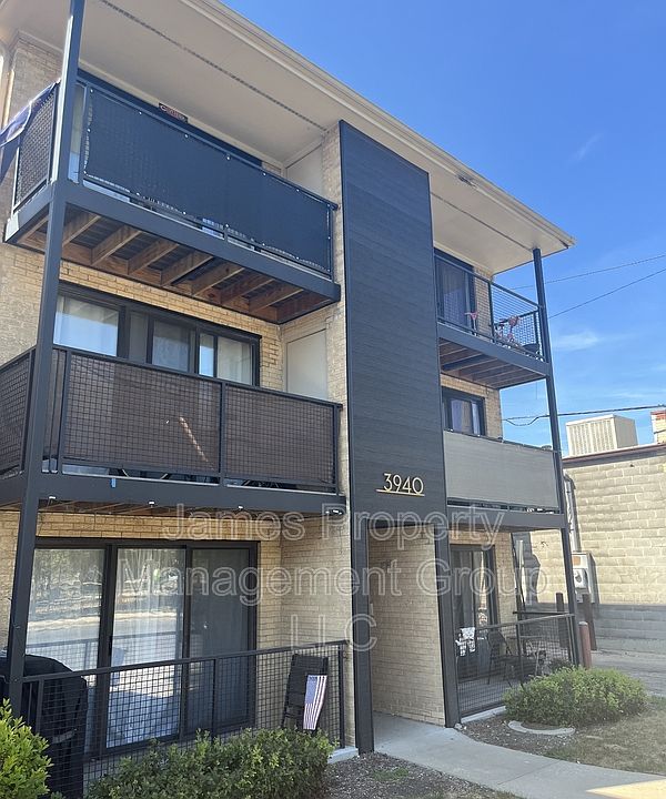1st image of 3940 N Narragansett Ave APT 3S