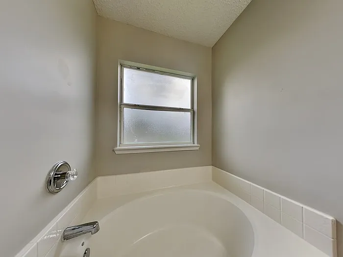6463 Silk Leaf Ln — Photo 11