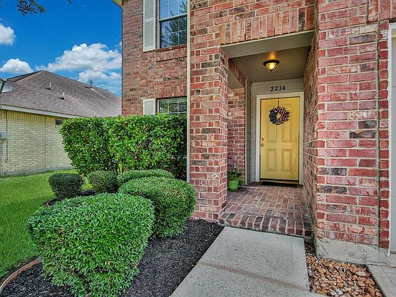 3rd image of 2234 Robinwood Dr