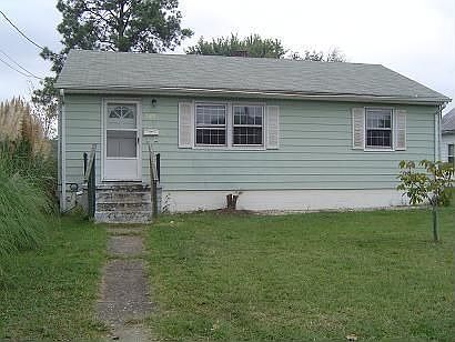 1st image of 1319 4th St