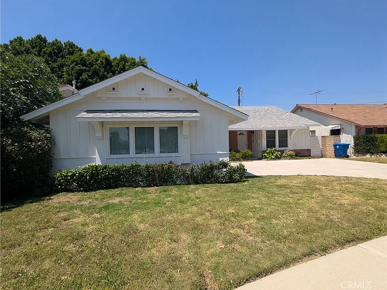 6829 McLennan Ave — Photo 35