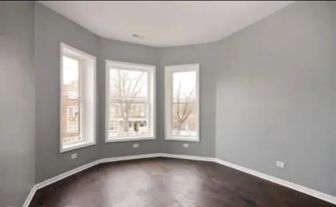 3 bed, $1,325 — Photo 2