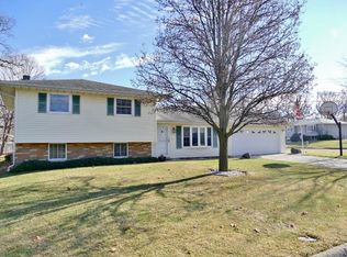 212 Cobblestone Ln, East Peoria, IL