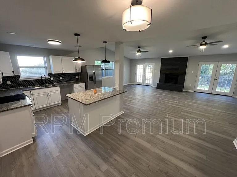 8803 Orleans Dr — Photo 8