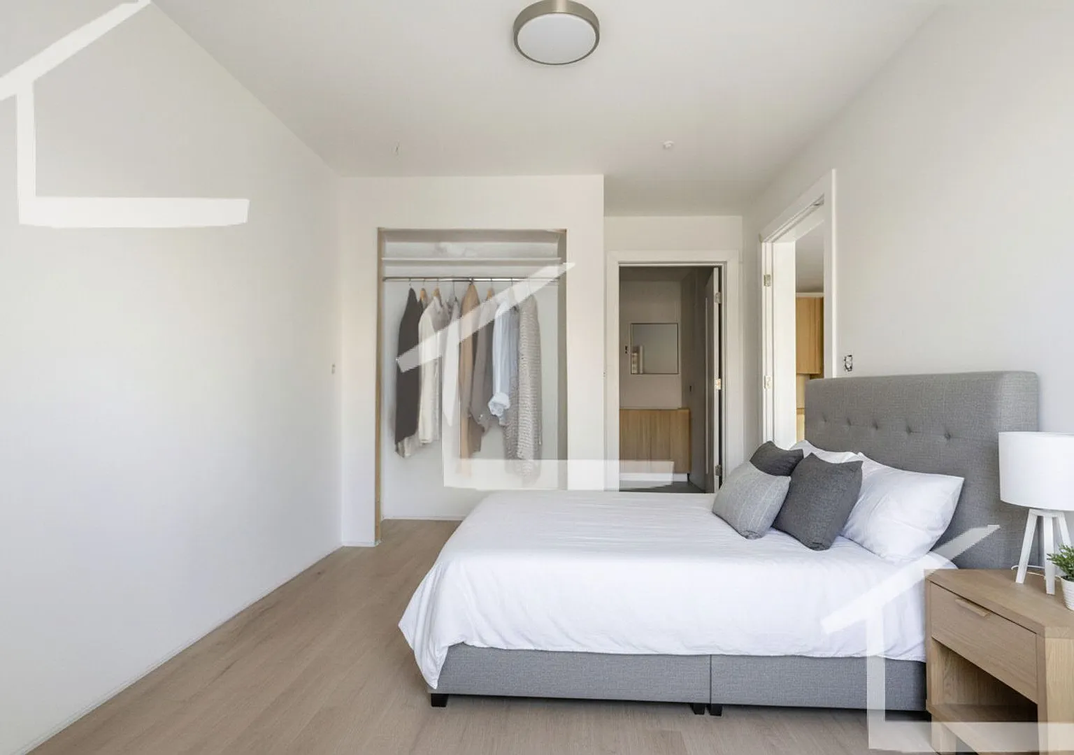 Newly constructed building in a prime location in Allston! — Photo 2