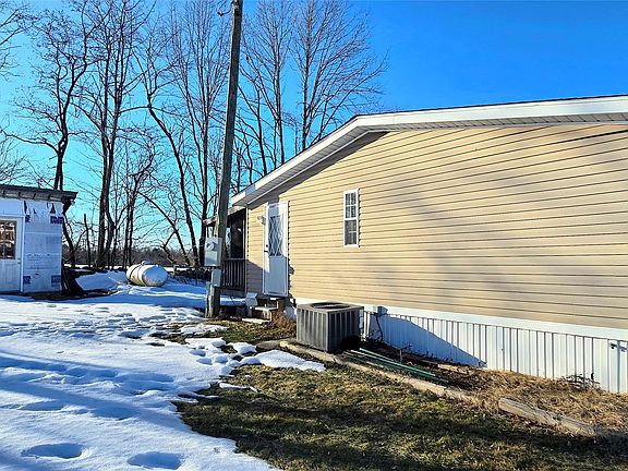 3rd image of 325 Mueller Road