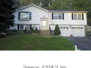22 Minuteman Dr, Milford, CT 06460