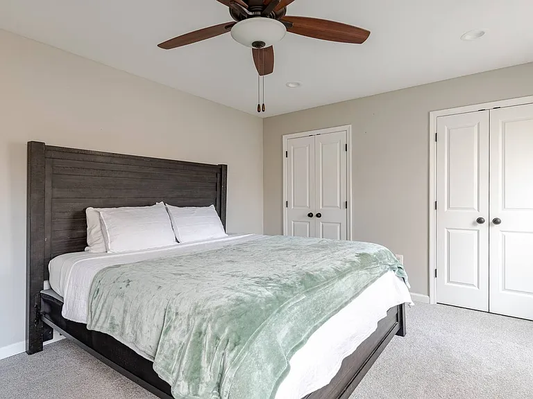 301 Rollason Dr — Photo 35