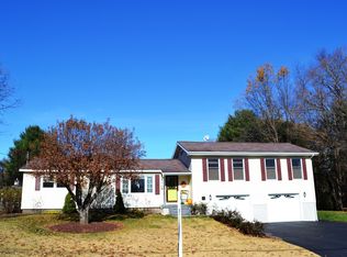 17 Rainbow Trl, Queensbury, NY 12804
