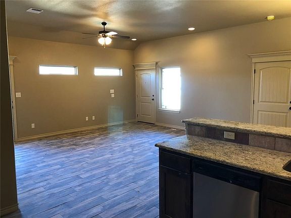 5th image of 310 Amethyst Ct