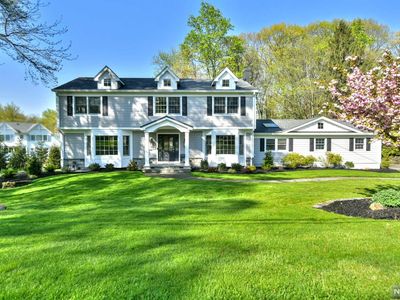 51 Apple Ridge Rd, Woodcliff Lake, NJ, 07677