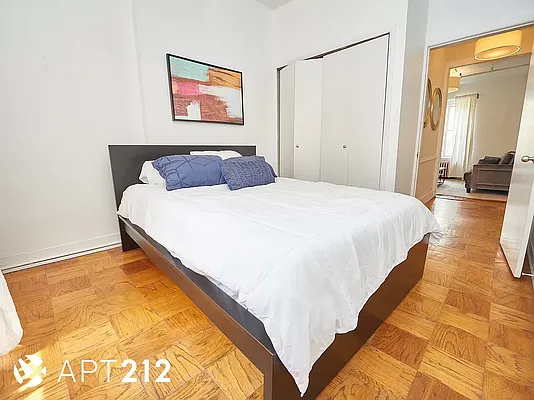 Rented by APT212 INC | media 4