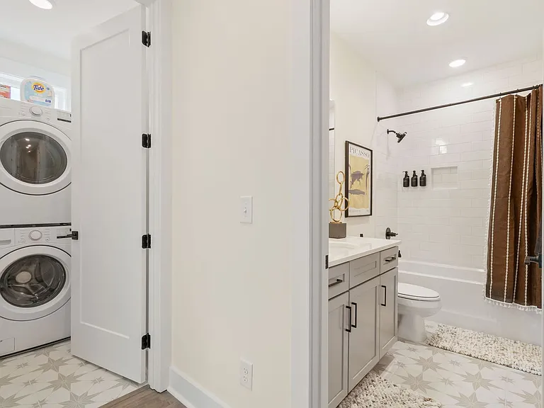 601 Southgate Ave — Photo 71