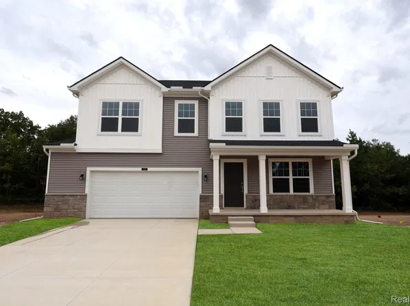 4182 Cedar Ln, Grand Blanc, MI 48439