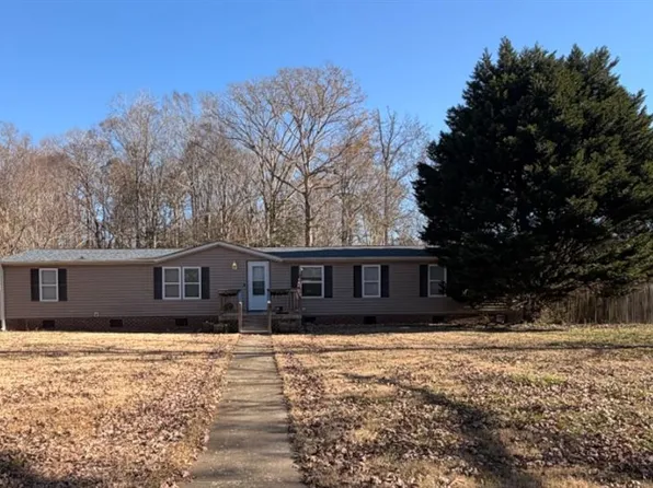 1214 Kansas St, Suffolk, VA 23434