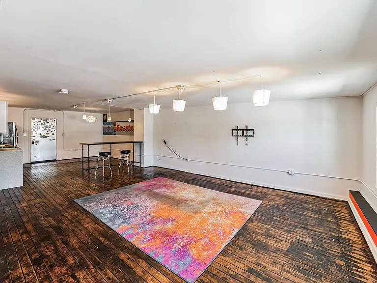 227 N Broadway #205 — Photo 8