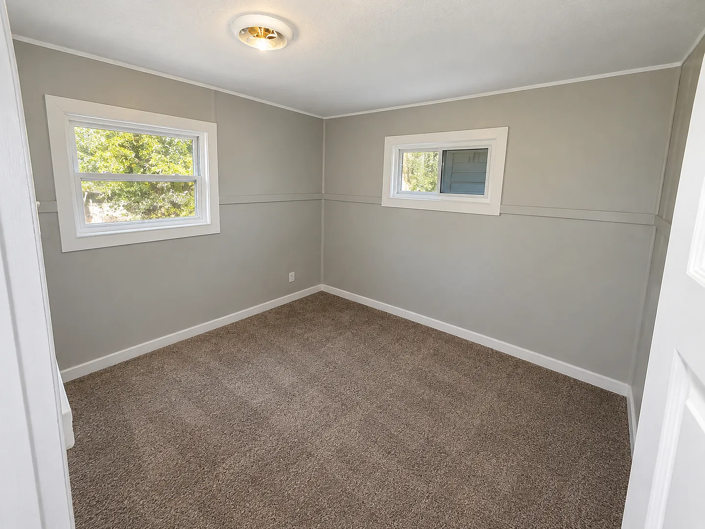 For Lease — Photo 4