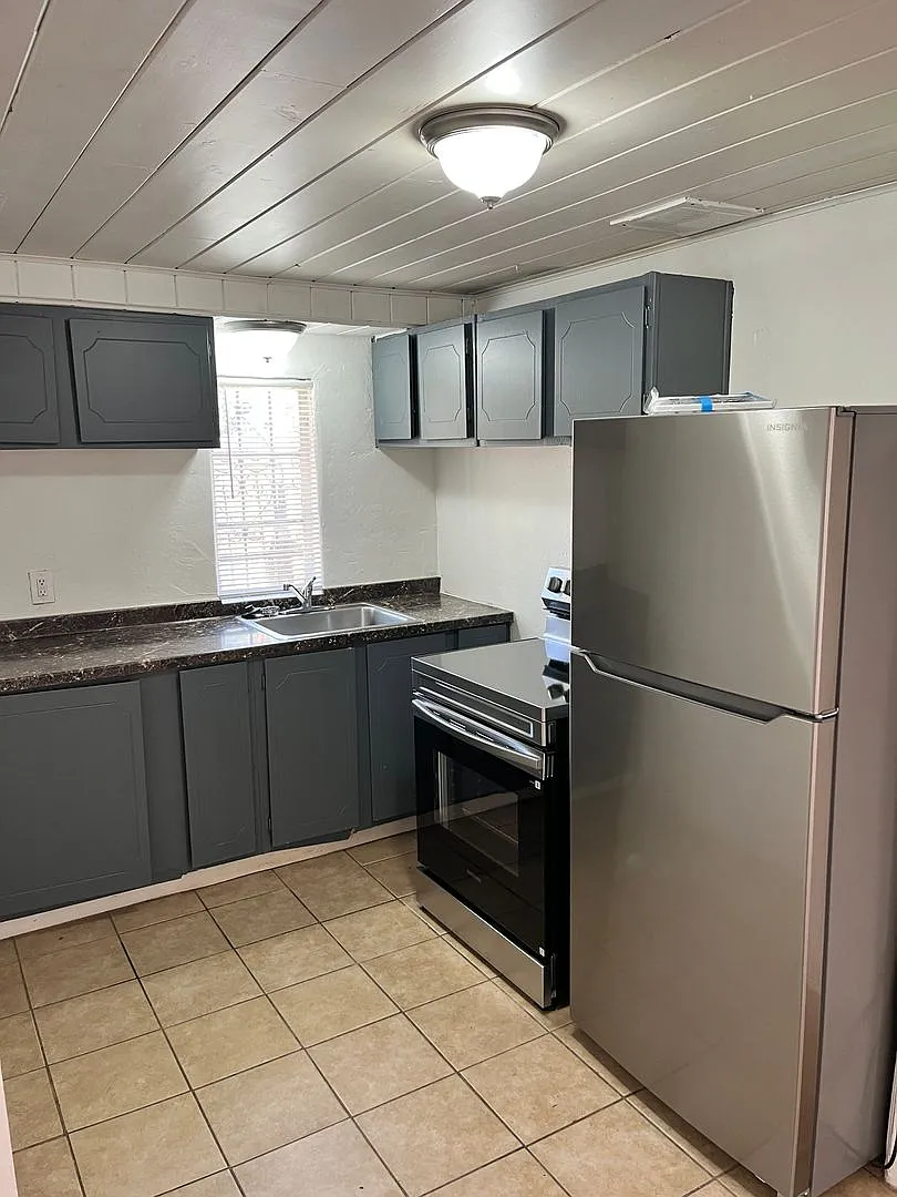 Jefferson Apartments — Photo 3
