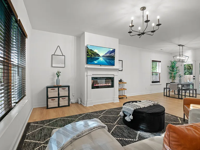 3328 Amay James Ave — Photo 4