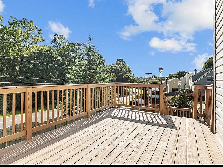 317 Franklin St — Photo 22