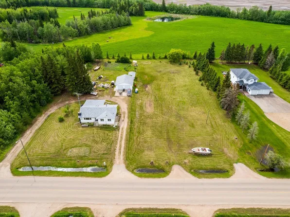 3706 50th St, Gibbons, AB T0A 1N1