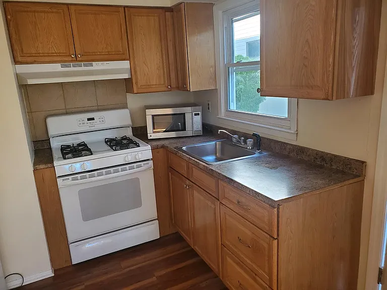 110 Shiloh St #2 — Photo 5