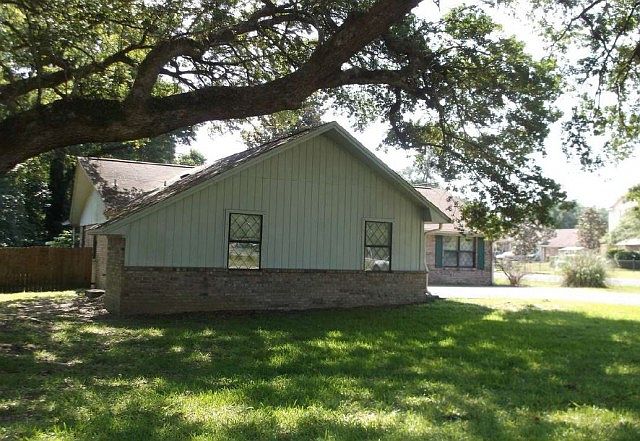 2nd image of 7000 Longleaf Creek Dr