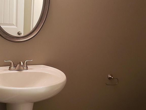 4th image of 376 Landrum Pl