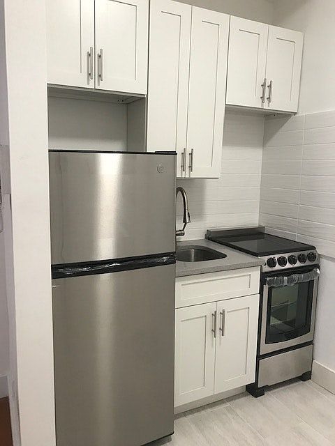 1st image of 444 W 48th St #1S