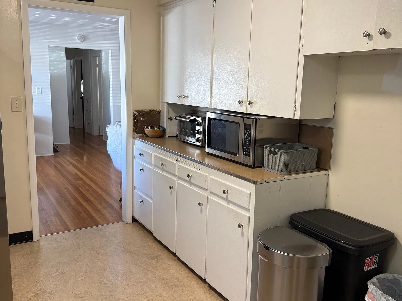 3 bedroom 1 bath in Sheldon High school area. Detached 2 car garage. Pets allowed — Photo 4