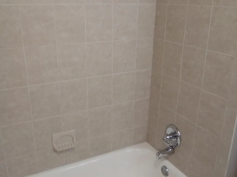 2880 E Eisenhower Pkwy — Photo 17