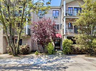 1440 W 4th St APT 3B, Brooklyn, NY 11204