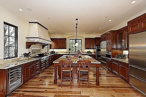 5th image of 28 Mountain Wood Ln