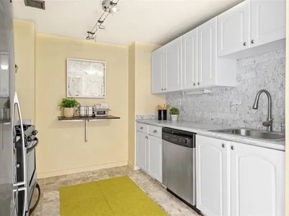 15 N Beacon St, Allston, MA