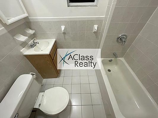 5th image of 25-26 42nd St #1S