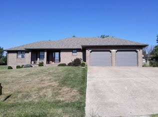 1601 Wilma St, Mountain Grove, MO 65711