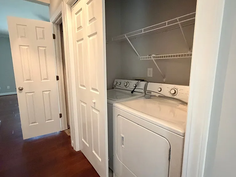 351 S Cherry St — Photo 21