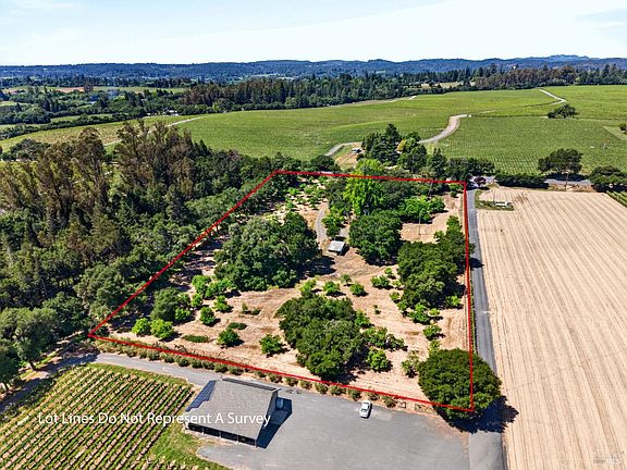 2nd image of 2062 Laguna Road