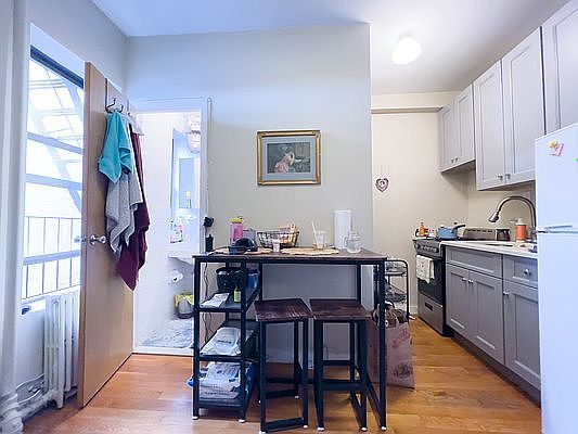 1st image of 128 Thompson St #16A