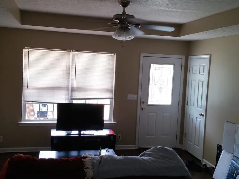 216 Woodmaker Ct — Photo 4