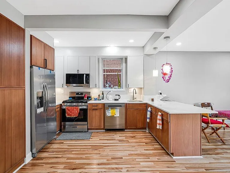 1502 Ogden St NW — Photo 1