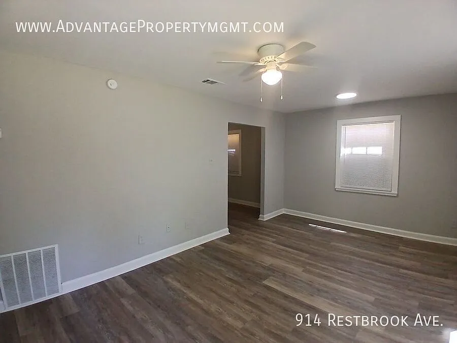 Renovated 3-Bedroom Gem on a Quiet Residential Street - Open To Section 8 — Photo 3