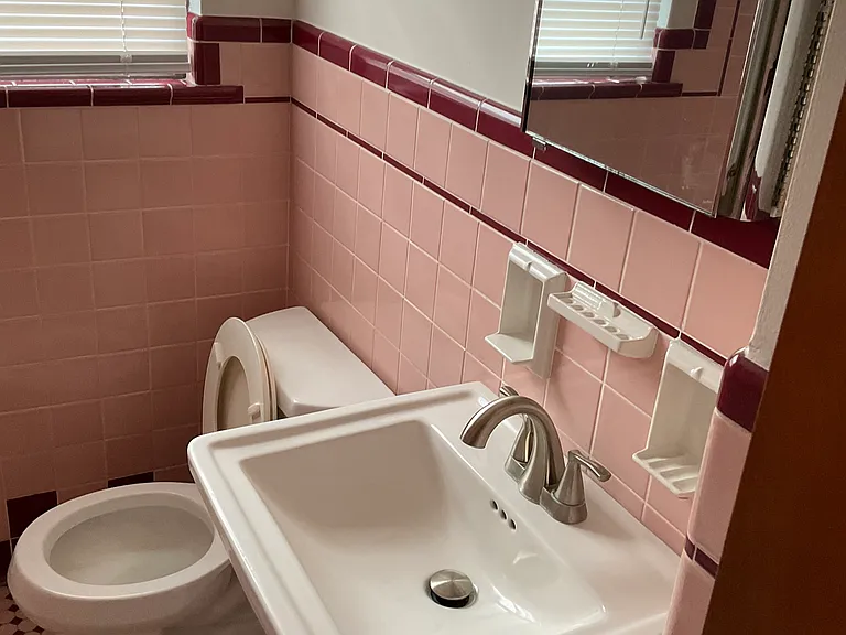 17 E Lakeside Ave #3 — Photo 2