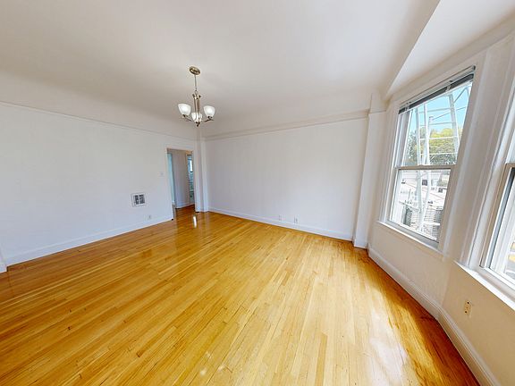 2nd image of 1215 Laguna St APT 101