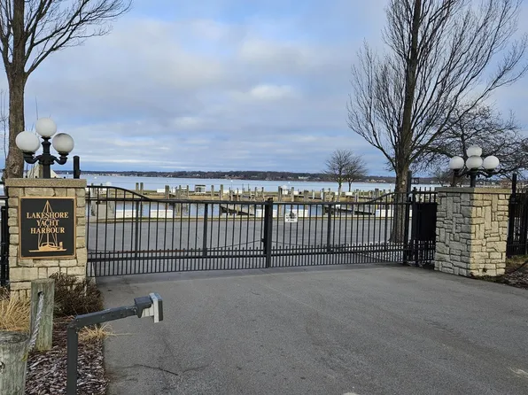 1200 Lakeshore Dr #51, Muskegon, MI 49441