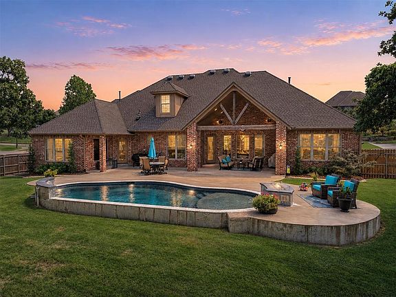 2nd image of 1317 Autumn Creek Dr