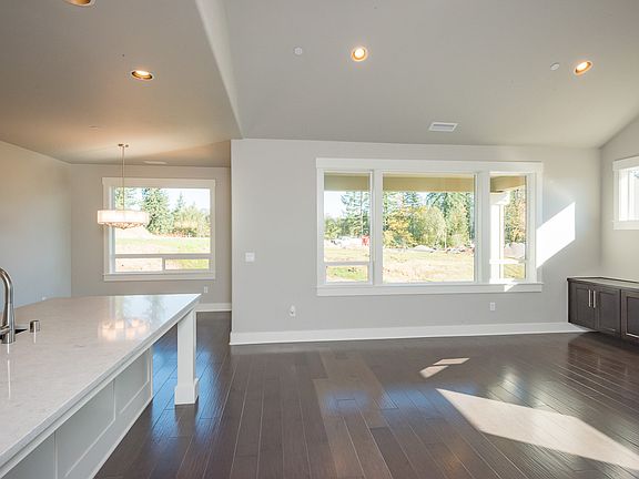 5th image of 332 Chardonnay Ct
