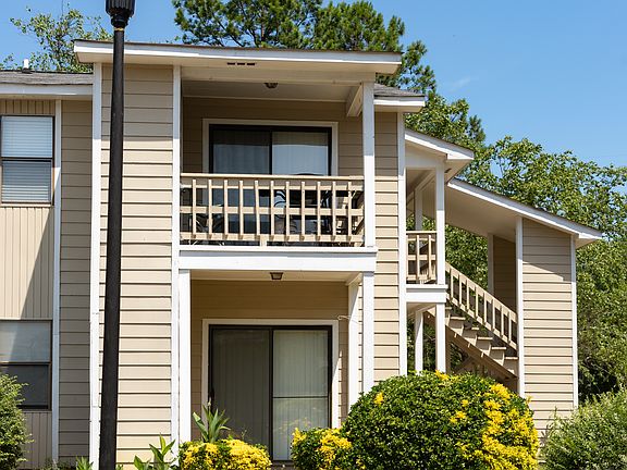 2nd image of 127 Breckenridge Dr #127